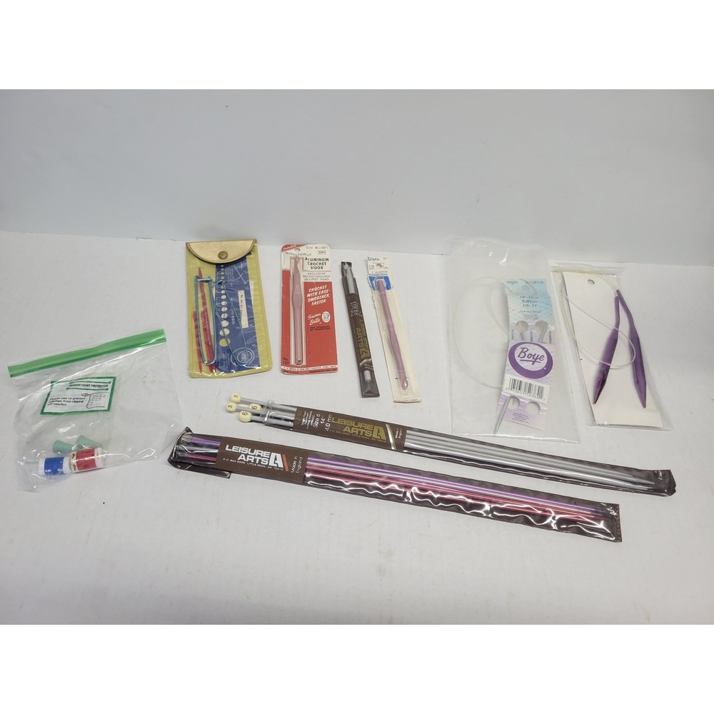 Vintage Knitting Crochet Lot Boye Susan Bates Leisure Arts Needles Hooks Tools‎